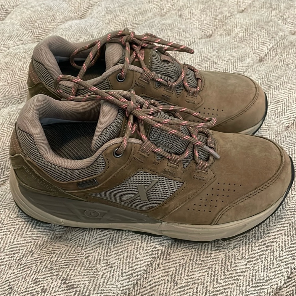 Xelero Hyperion II low mocha X72104D